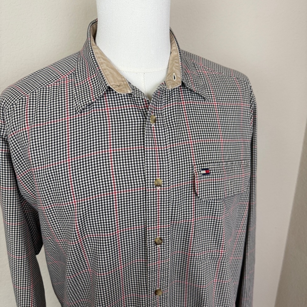 Tommy Hilfiger Men’s Plaid Long Sleeve Button Down. | Size L - Picture 3 of 9